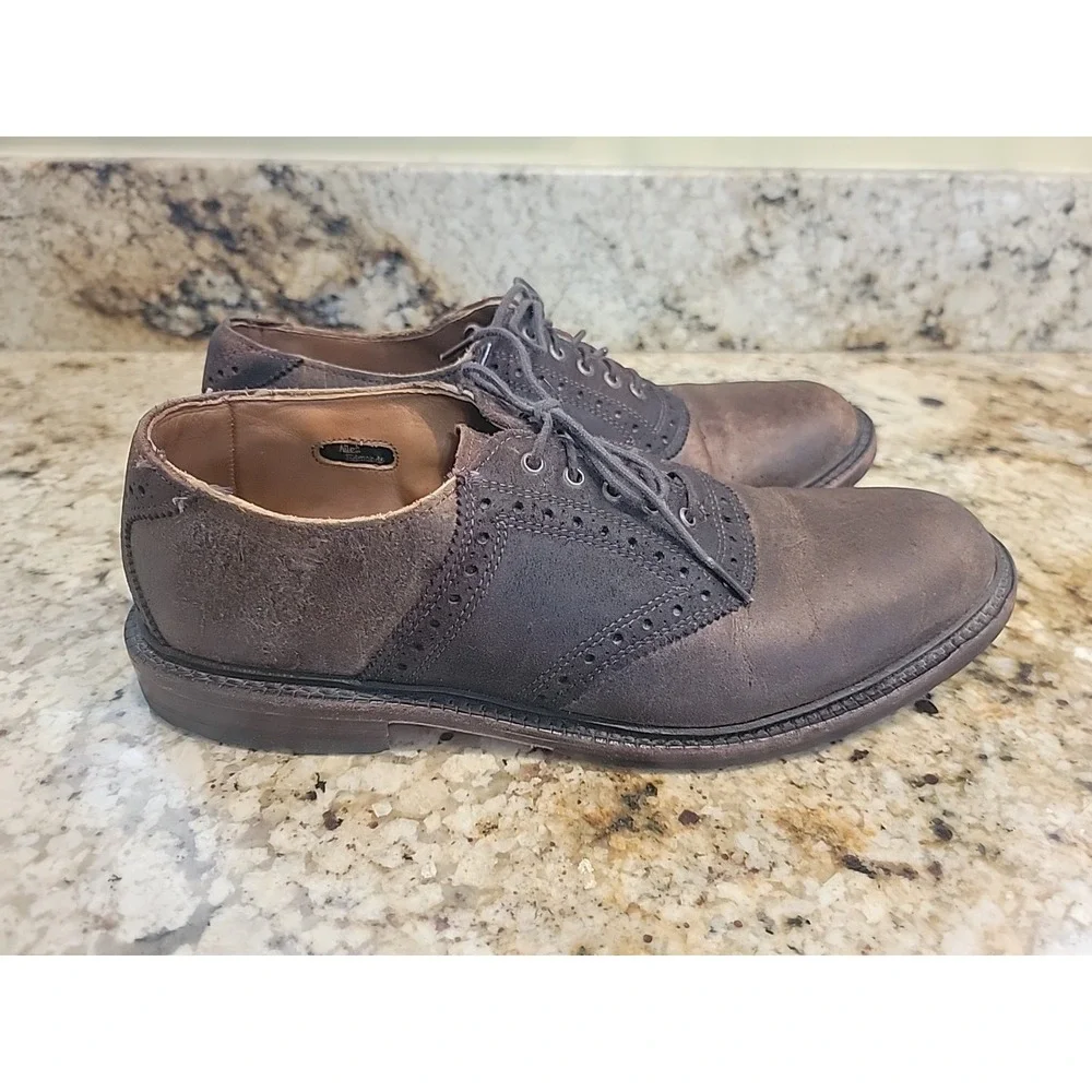Allen Edmonds Steinbok 9 D Dark Brown Leather w/ Dainite Rubber Soles.  USA Made